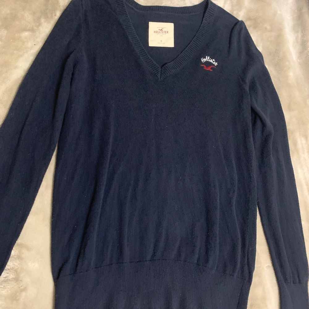 Hollister sweater